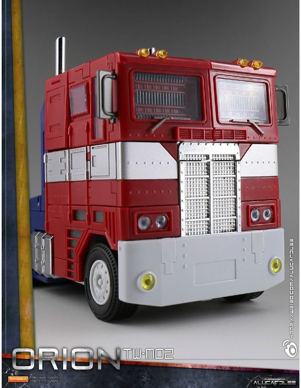 Toyworld Orion Unofficial MP Scale Optimus Prime Color Photos 23 (23 of 24)